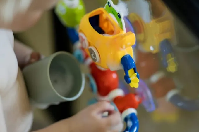 Badespielzeug - Das kleine Wasserspiellabor