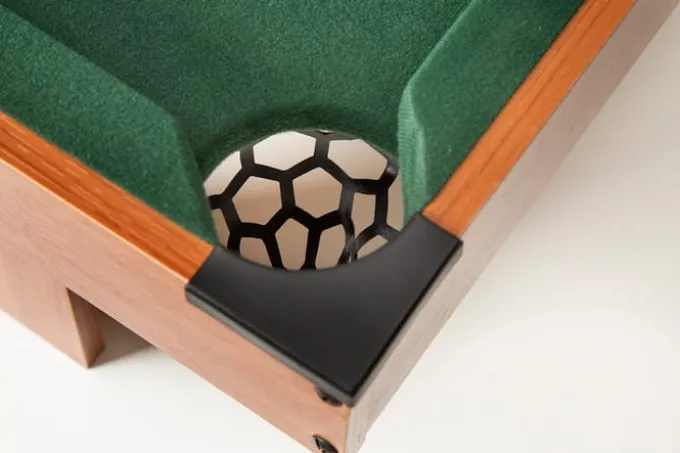 Billiardtisch - Mini (zufällige Farbe, 1 Stk)