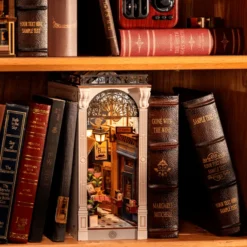 Book Nook Bausatz – Arcade-Dating