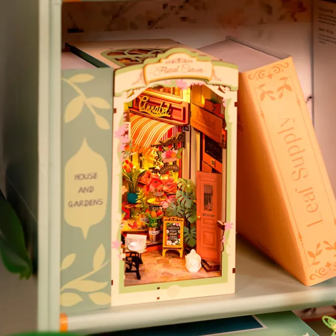 Book Nook Bausatz – Blumige Ecke
