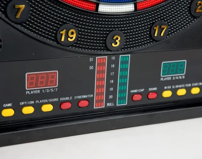 Dartscheibe, elektronisch - Im Kabinett