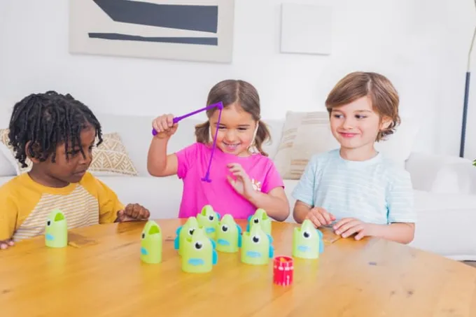 Kinderspiel - Wer fängt den größten Fisch?
