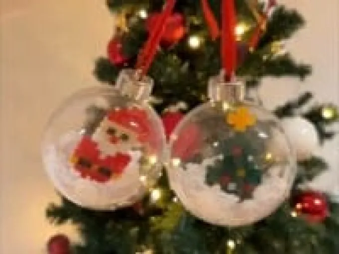 Kreativset - Bügelperlen in Weihnachtskugeln