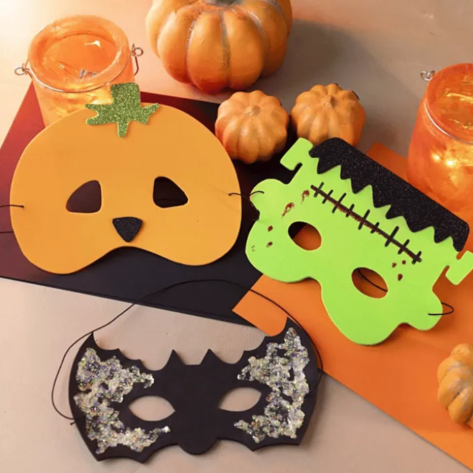 Kreativset Halloween - Masken herstellen