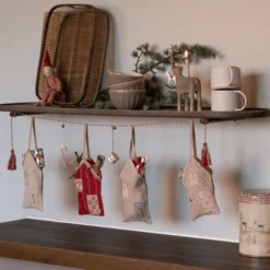 Maileg - Adventskalender, Weihnachtsstraße