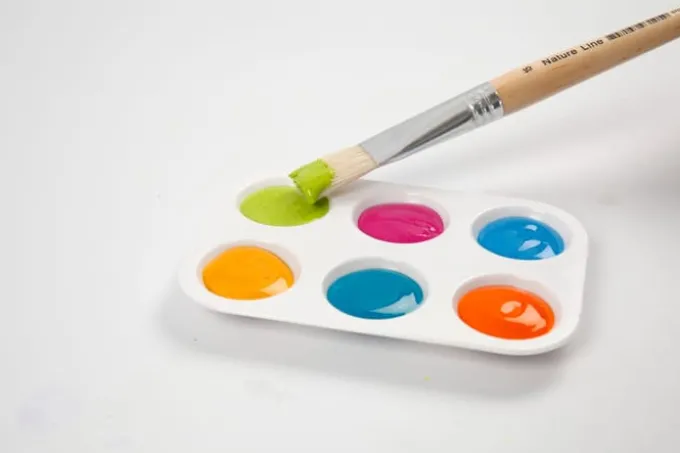 Malpalette aus Plastik