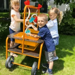 Mobiler Gartenspieltisch - Wasser & Sand