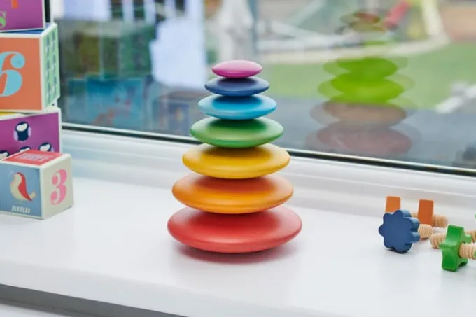 Sensoriksteine aus Holz - Regenbogen, 7 Stk.