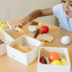Spielessen - Lebensmittel in 4 Kisten