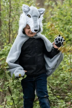 Wolf mit Pfoten (18-36 Monate)